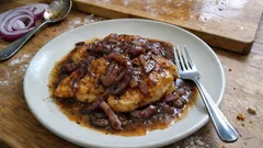 Weeknight Chicken Marsala with Red Onions—Sweet, Savory, and Ready Fast