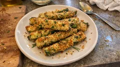 Crispy Air Fryer Zucchini Sticks—No Egg, No Flour, Just Crunch