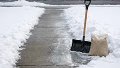 When do you have to shovel the sidewalk after a snowstorm? Deadlines, rules, and liability