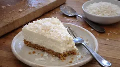 No-Bake Coconut Cheesecake That Slices Clean—Perfect for Summer